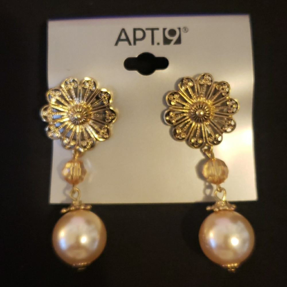 Apt. 9 pink pearl and gold drop earrings